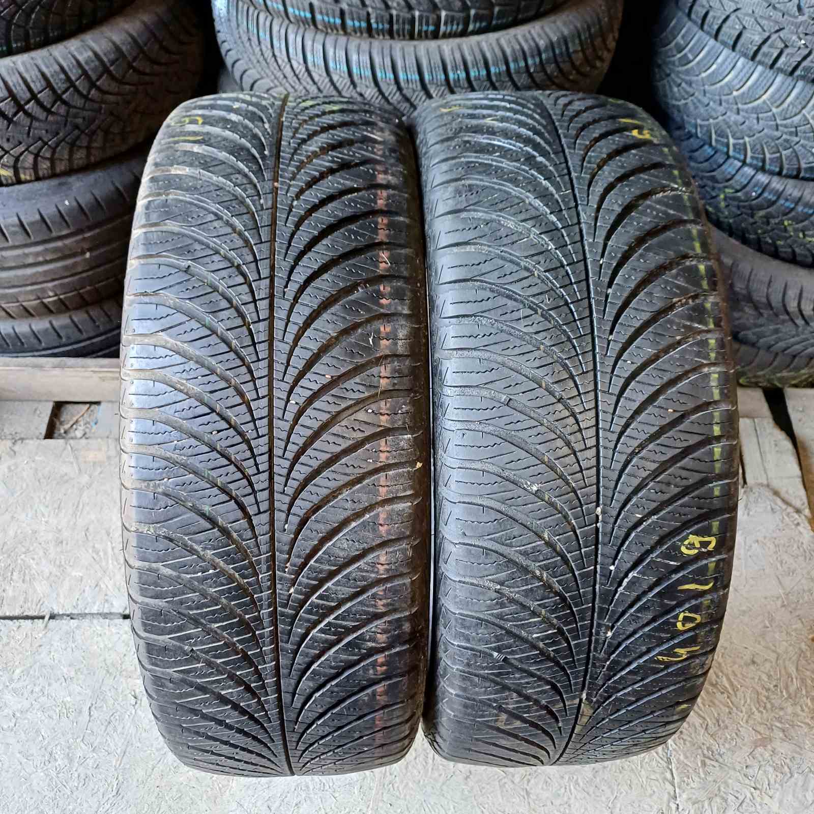 Goodyear Vector4Season 235/55R19